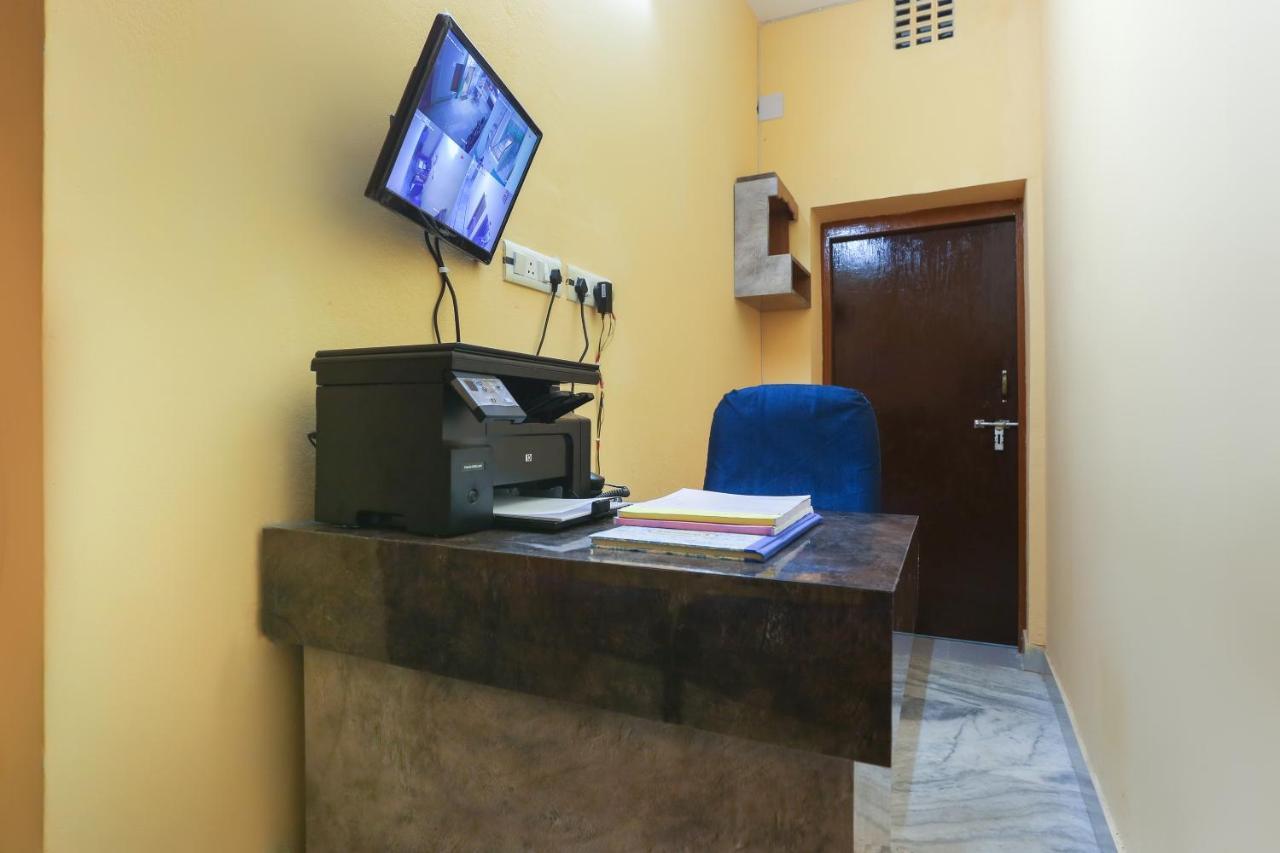 Vaccinated Staff- Oyo 45958 New Castle Inn Bhubaneswar Exterior photo