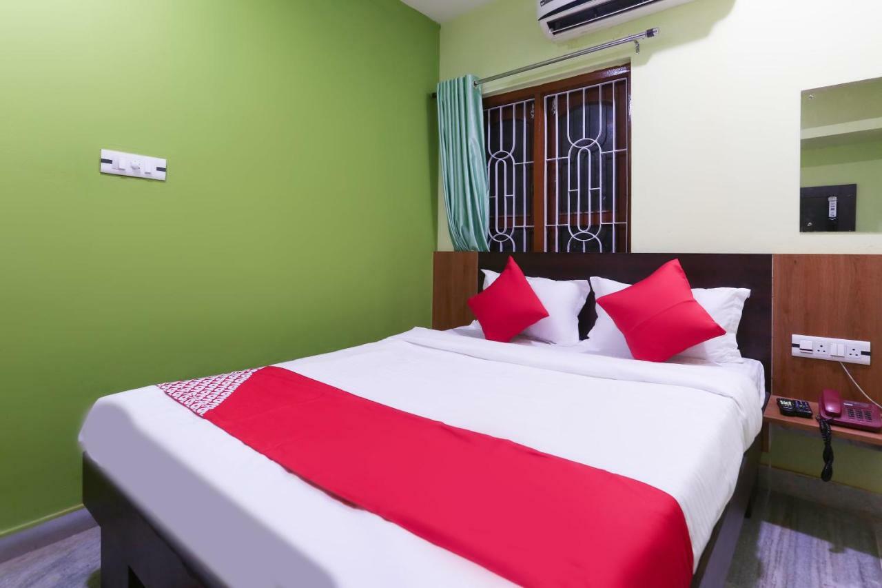 Vaccinated Staff- Oyo 45958 New Castle Inn Bhubaneswar Exterior photo